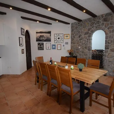 Jasmin By Guide * Ruzici (Primorje-Gorski Kotar)